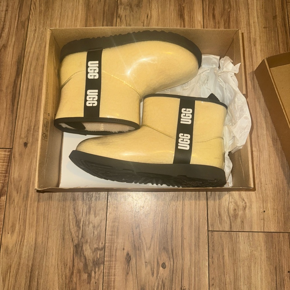 Ugg